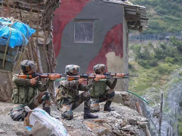 中印边界最新动态与内心追寻,自然探索之旅中的宁静与和谐之美涉政解读