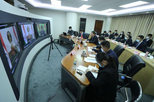 中印边界最新动态与内心追寻,自然探索之旅中的宁静与和谐之美涉政解读