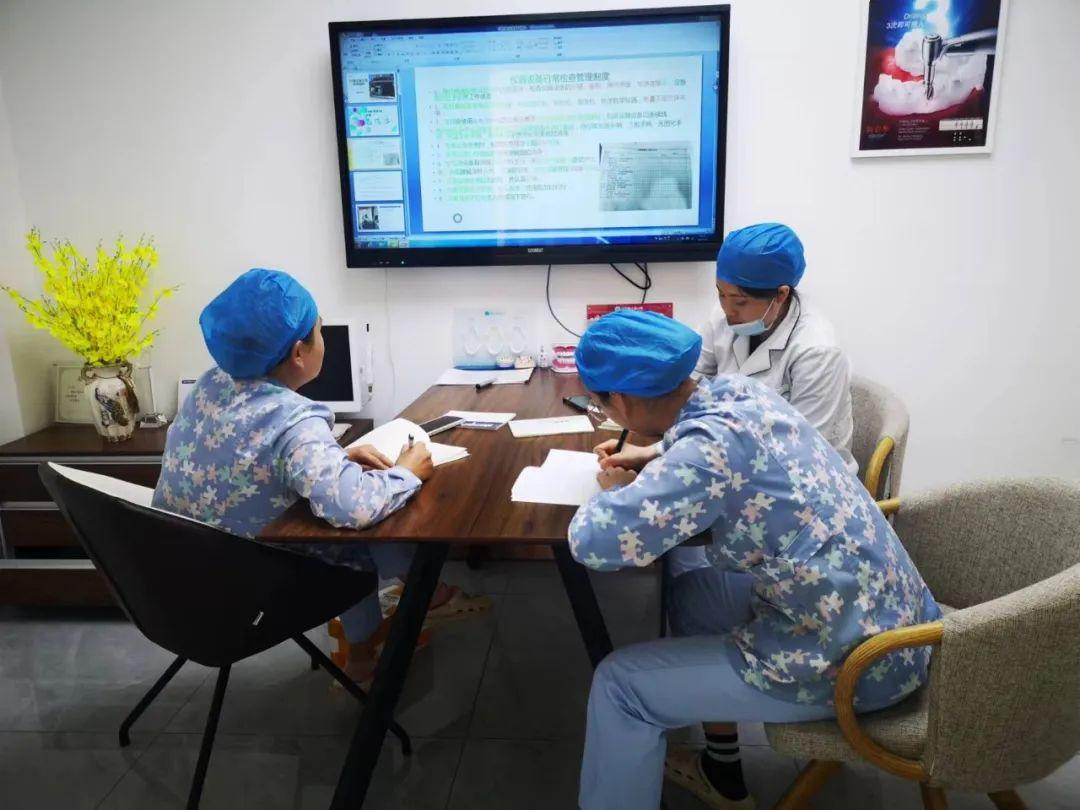 最新洗牙技术引领口腔清洁新纪元