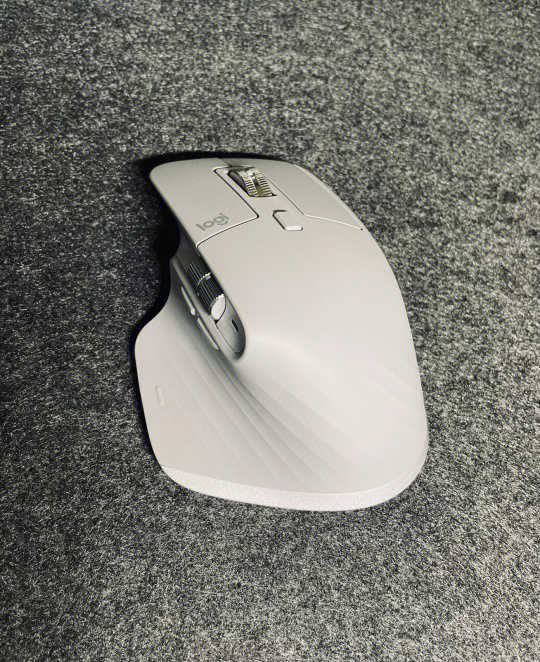 最新罗技鼠标，科技先锋，极致体验