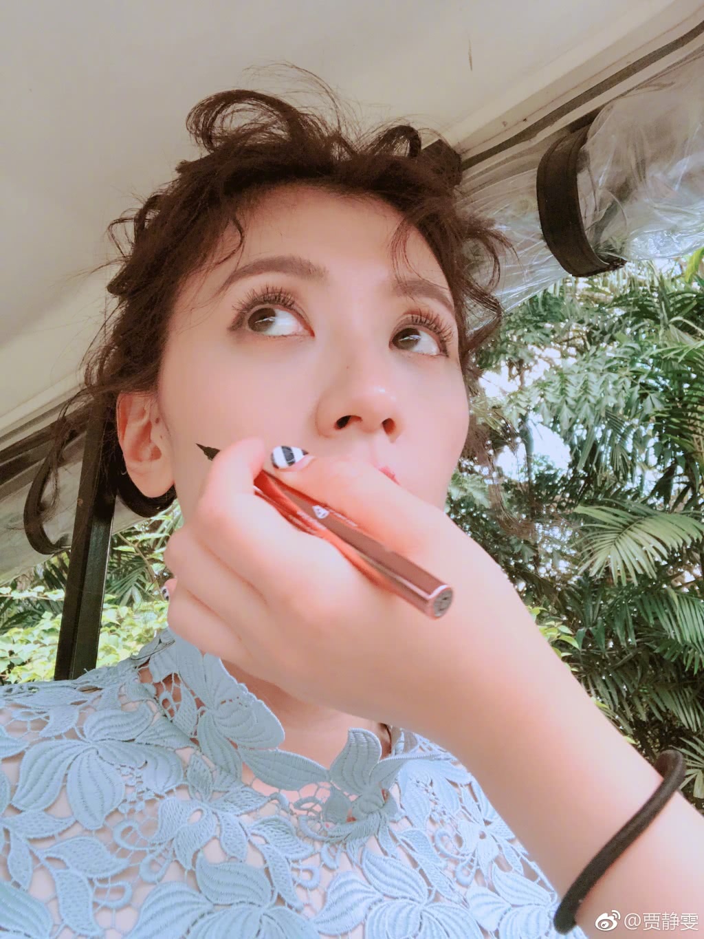 贾静雯最新发型图片,时尚变迁与个人观点解析