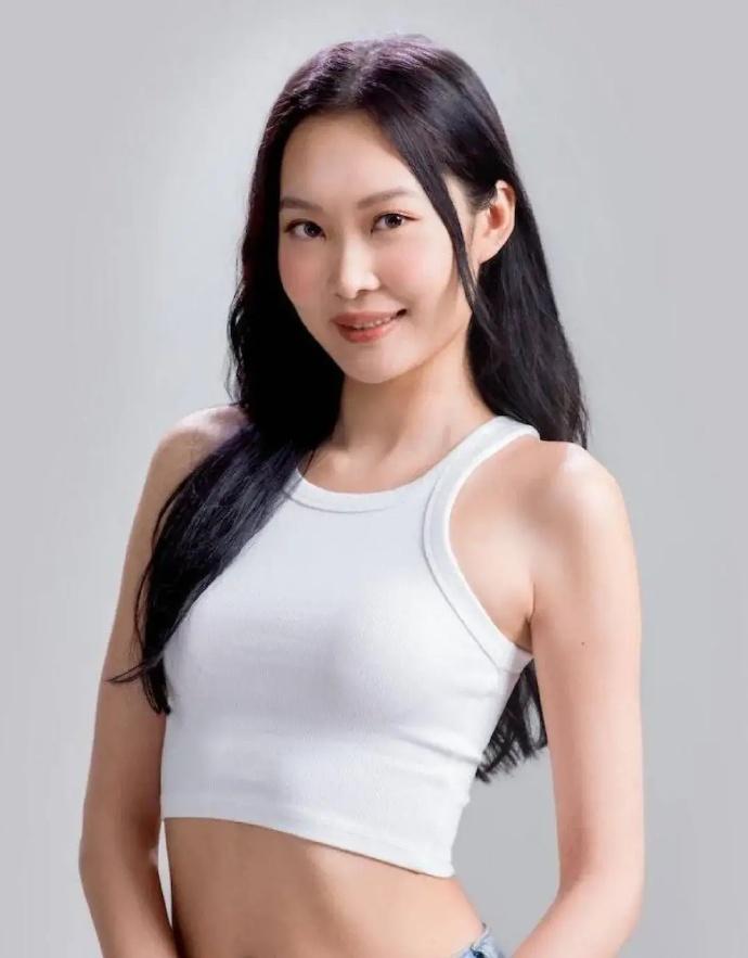 2024香港内部正版大全,新式数据解释设想_INE27.454内容版