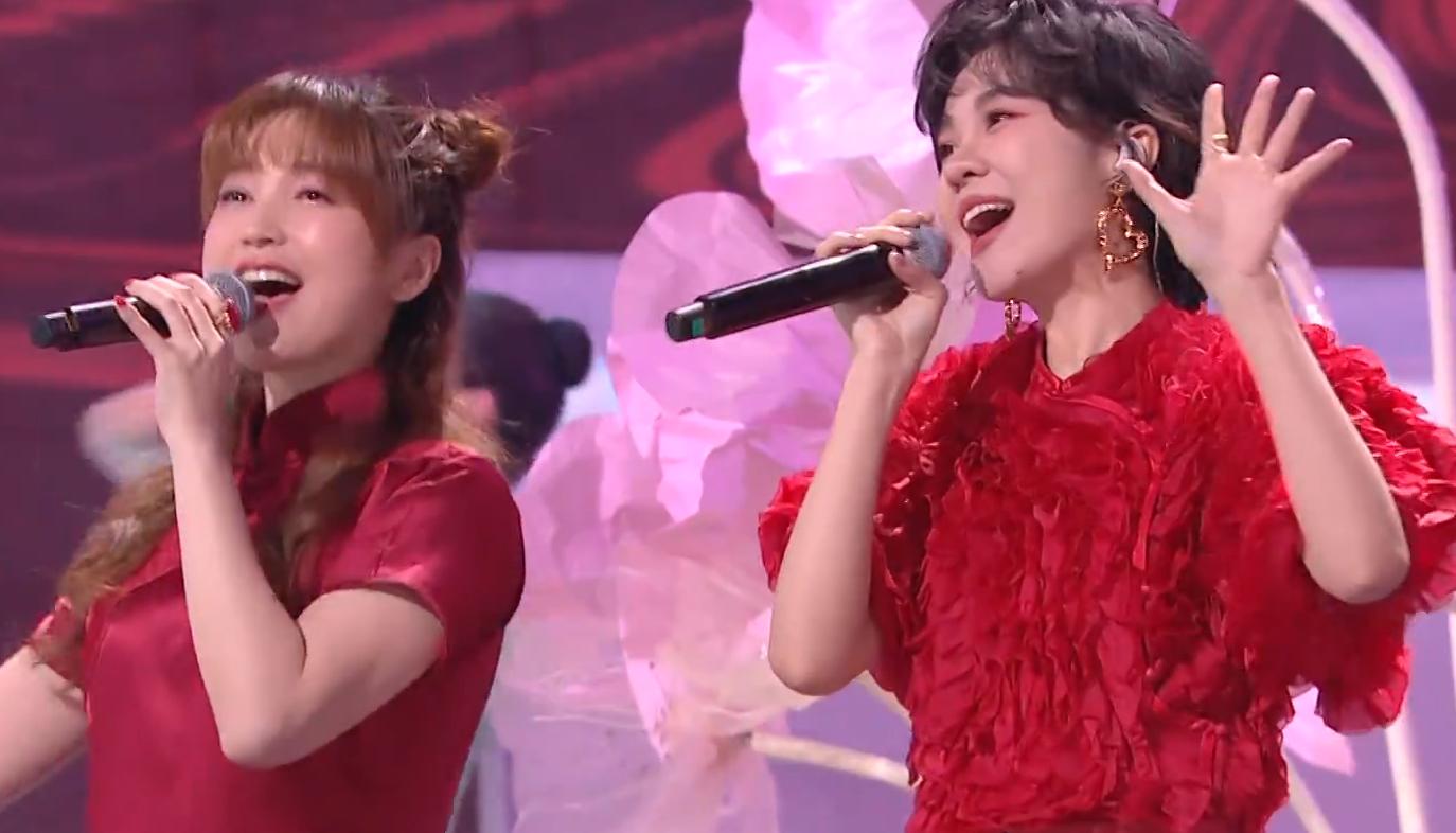 何炅最新照片，自然之旅的心灵探索，寻找平和宁静的旅程