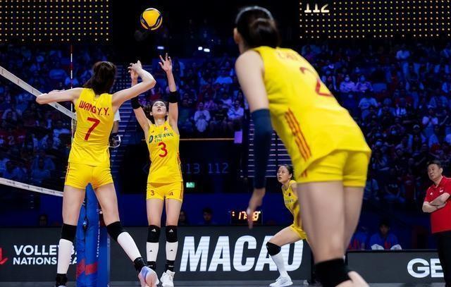 2024澳门正版码表图,现象分析定义_UWB94.211高端体验版