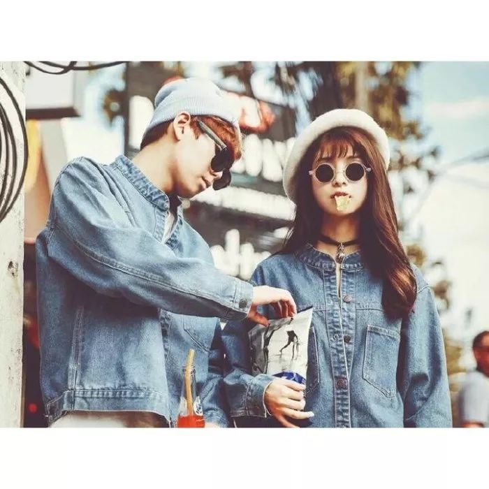 最新白边情侣头像2024,爱的日常趣事与甜蜜瞬间