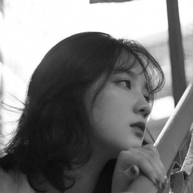 最新潮流前线，展现独特个性的时尚风采！