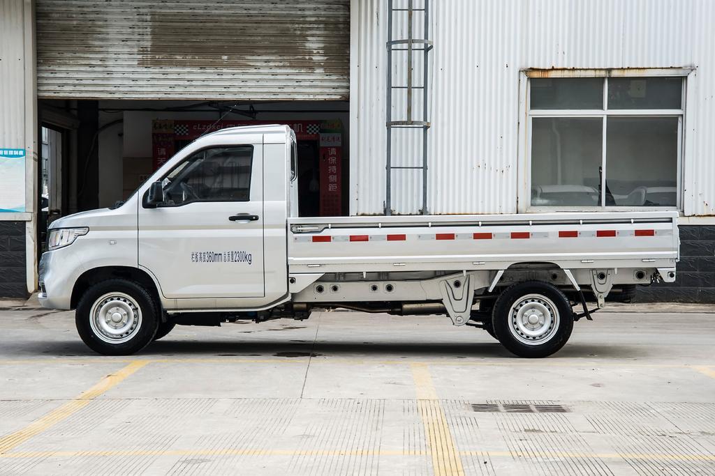 微卡拉货最新规定，塑造货运行业新格局的关键力量