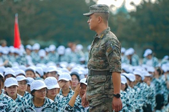 最新军旅歌曲2024，军歌嘹亮，情义永恒