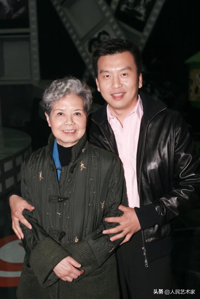 赵忠祥最新消息,科技巨头引领潮流,全新高科技产品亮相舞台