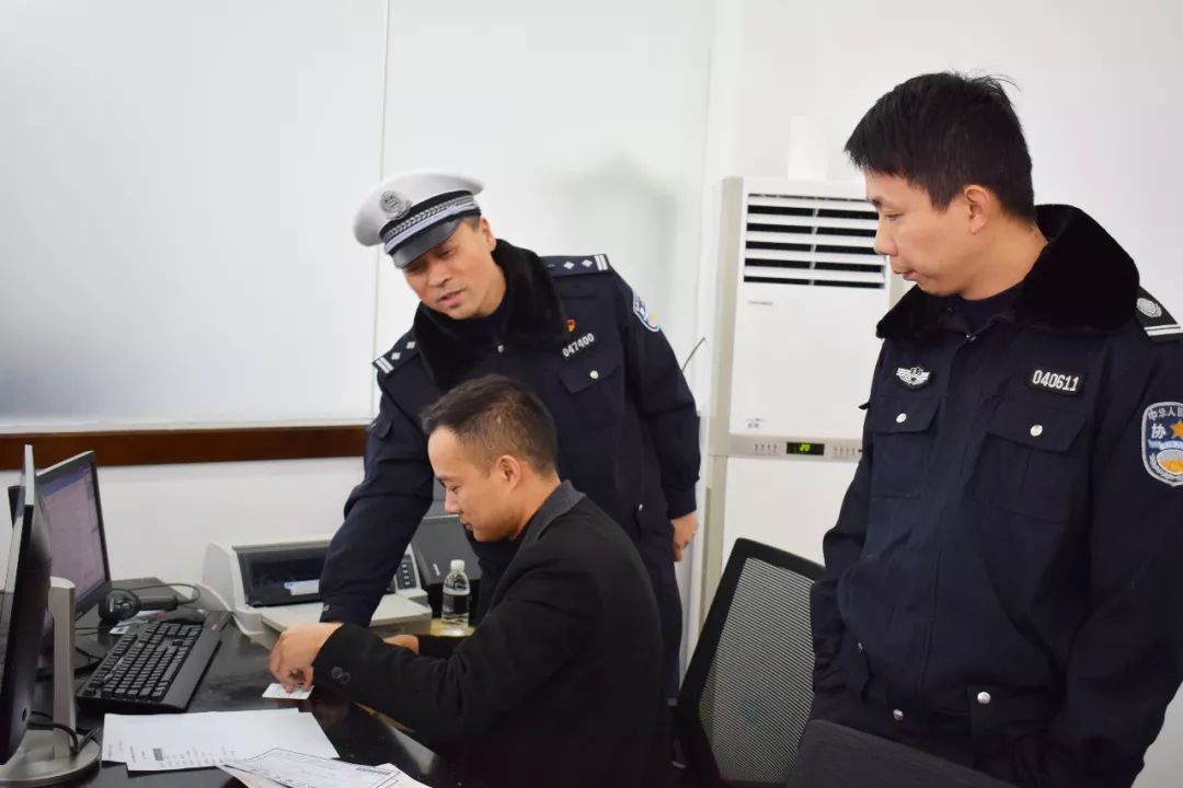 工矿灯具 第263页