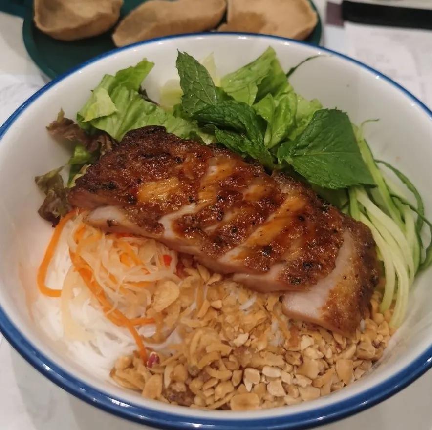 深圳小巷中的色彩魔法屋,招募配色师傅,探索无限创意空间!