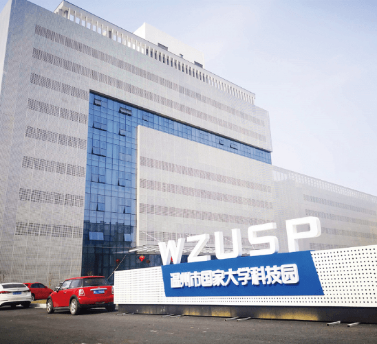 777778888王中王最新,快速解答方案实践_RPR83.625未来科技版