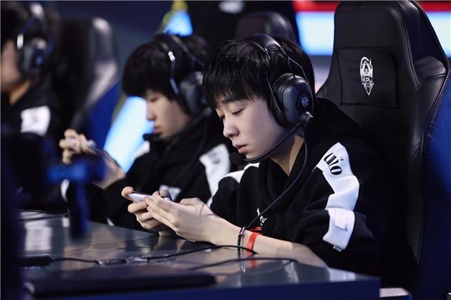 KPL秋季赛最新战报,赛场风云激荡,观点探析全面呈现