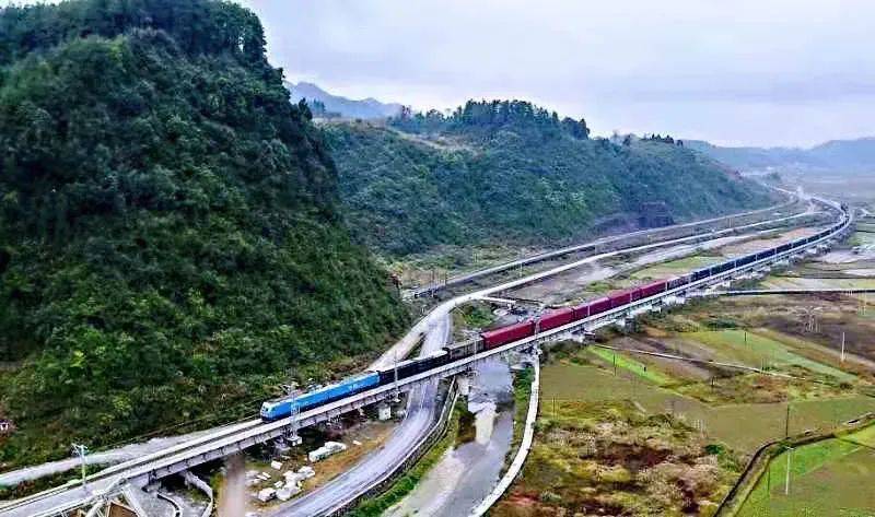 重庆渝怀高铁最新进展及论述