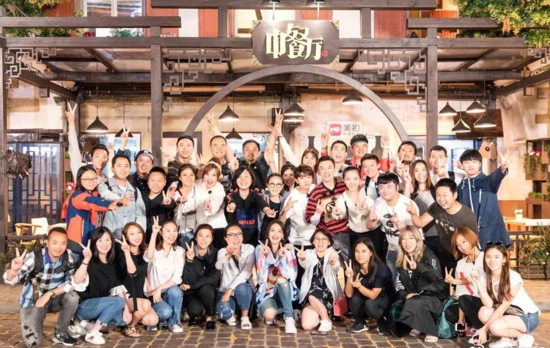 中餐厅最新一期高科技音乐盛宴，智能生活新纪元启动