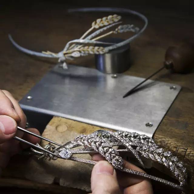 首饰最新技术，友情的温馨陪伴与故事