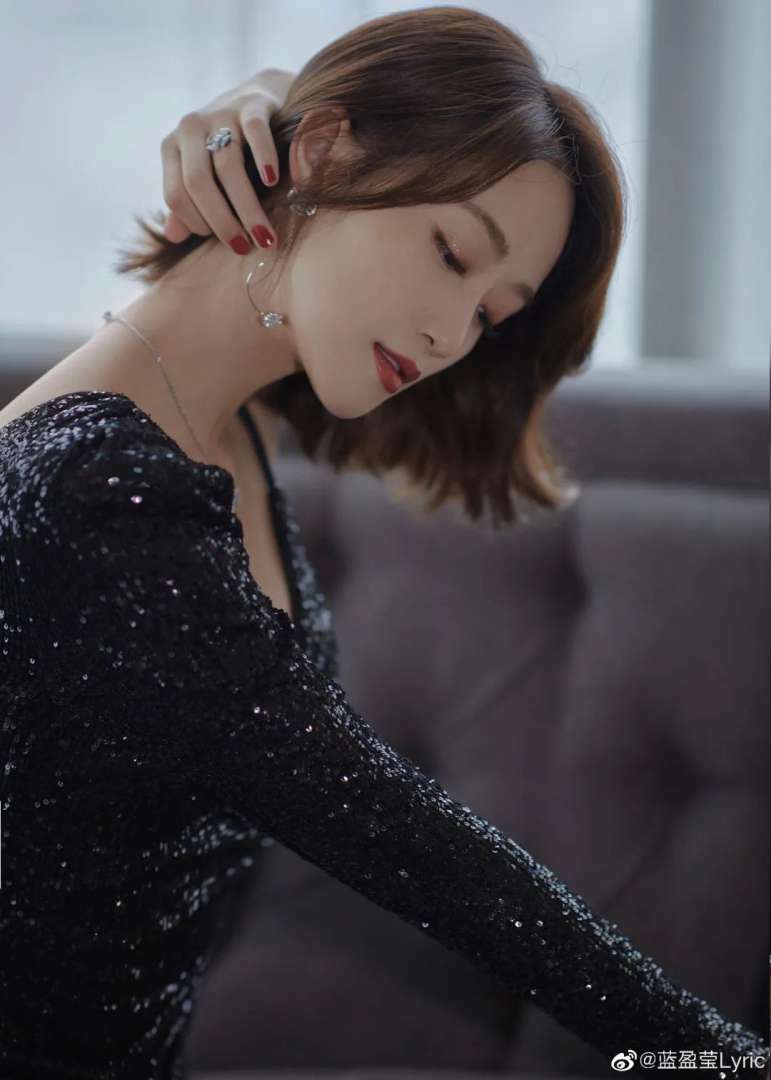 蓝盈莹最新动态,演技与公众形象的闪耀碰撞
