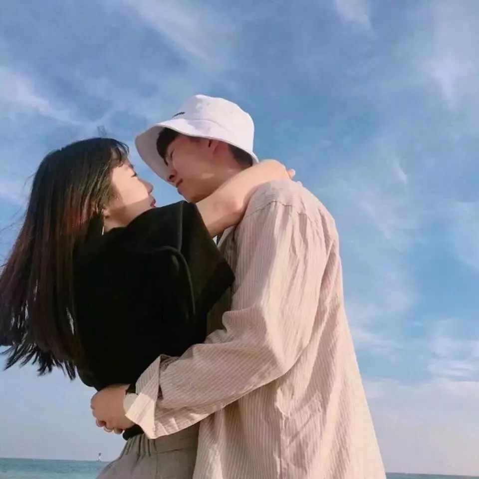 自然美景中的浪漫情侣头像之旅，最新帅气情侣头像精选