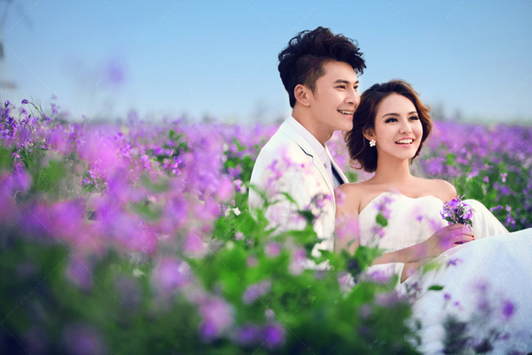 秋霞最新婚,秋霞最新婚，一场自然美景的探索之旅
