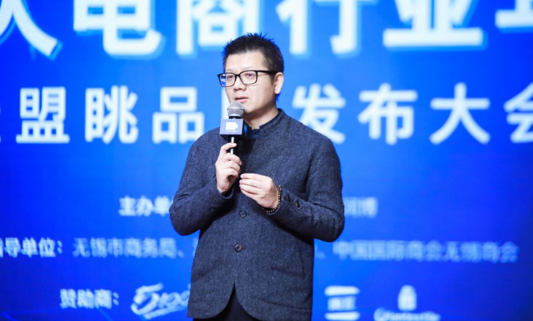 方凯雷最新,方凯雷最新动态，探索科技前沿，引领行业创新