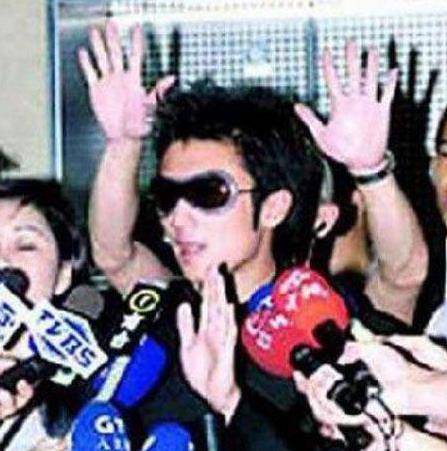 科技力量重塑明星形象，全新智能科技产品介绍