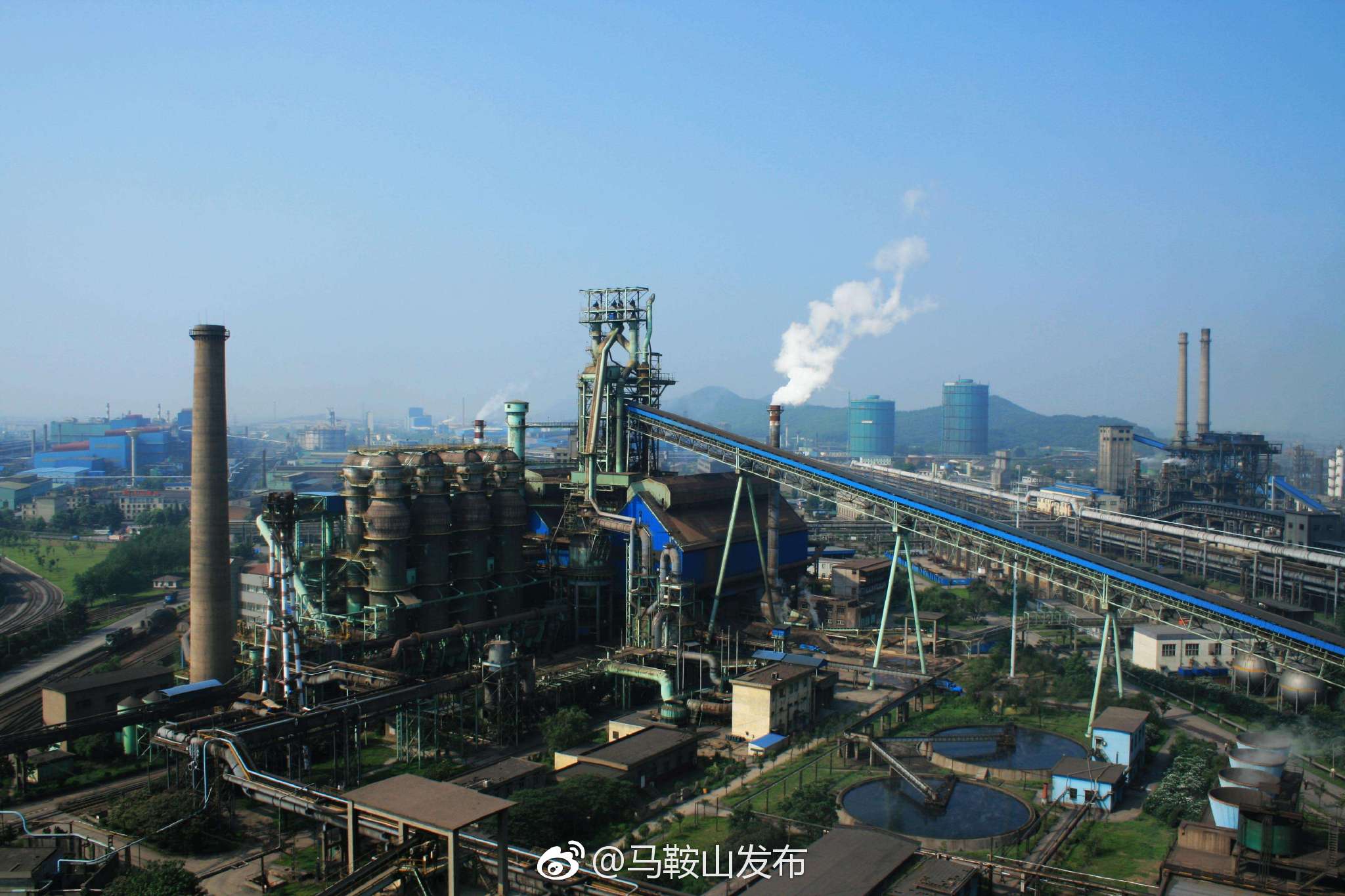 马钢最新动态，探索自然美景的轻松之旅启程