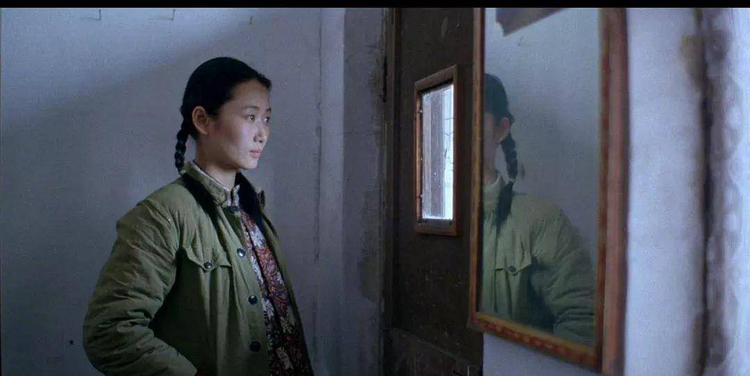演员任逍遥，舞台与银幕的魅力人生探索