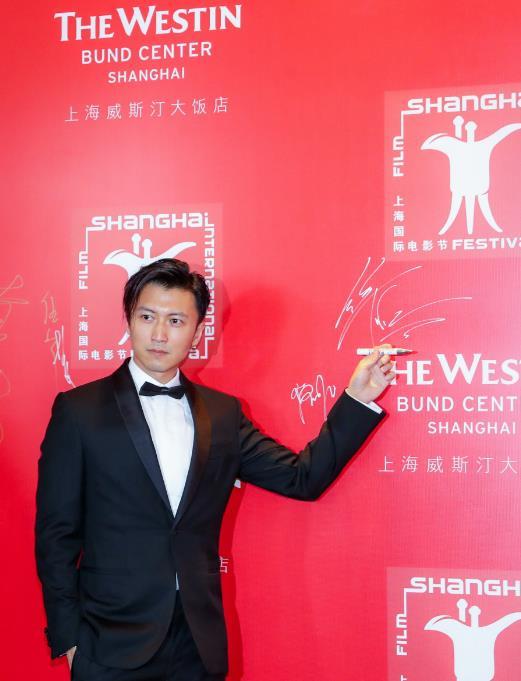 甄子丹新发型亮相，时尚变迁与个人立场的探索
