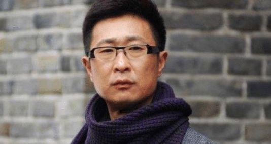 翟万臣夫妇的演艺与生活之道揭秘