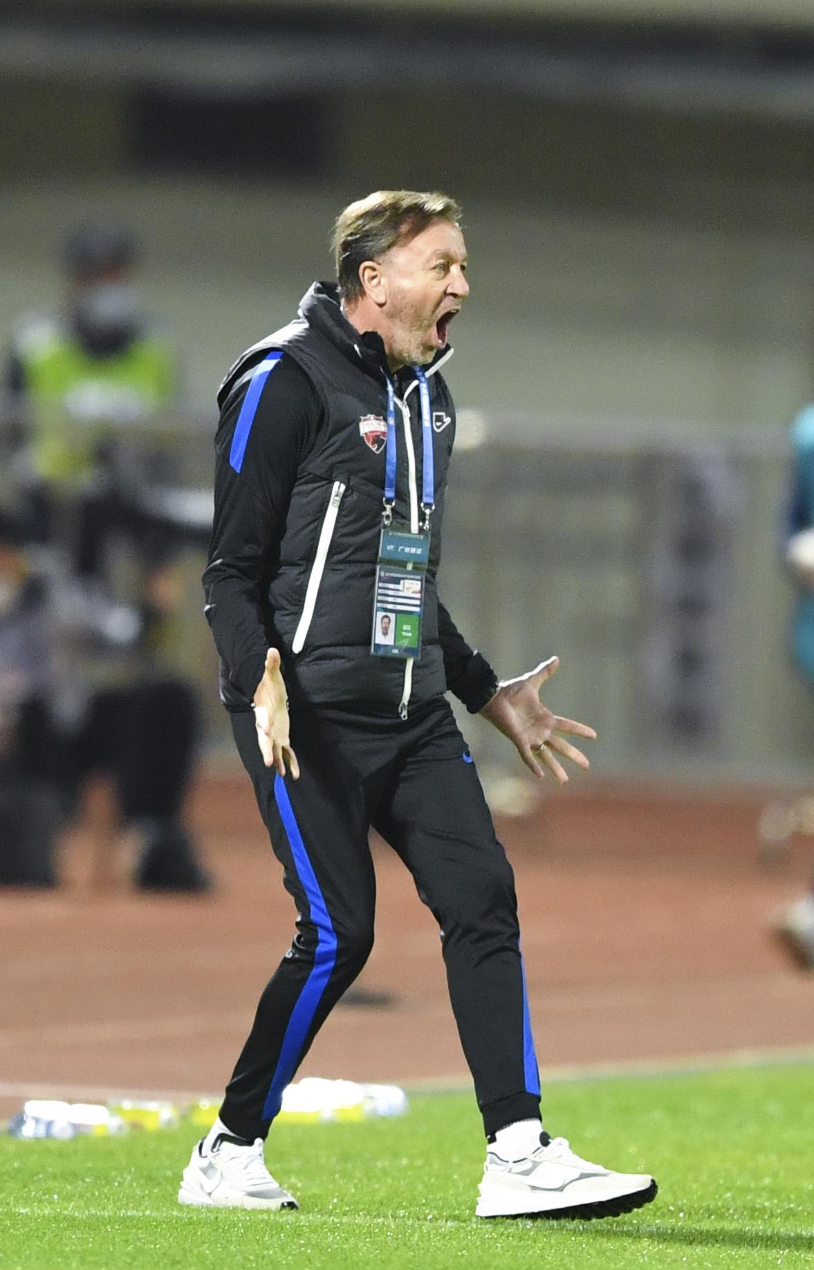 深圳队比赛，变化、自信与成就的力量展现赛场风采