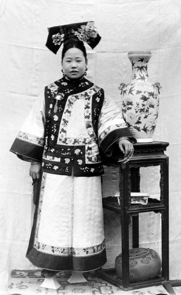 选秀明星的舞台璀璨之旅，你追了吗？