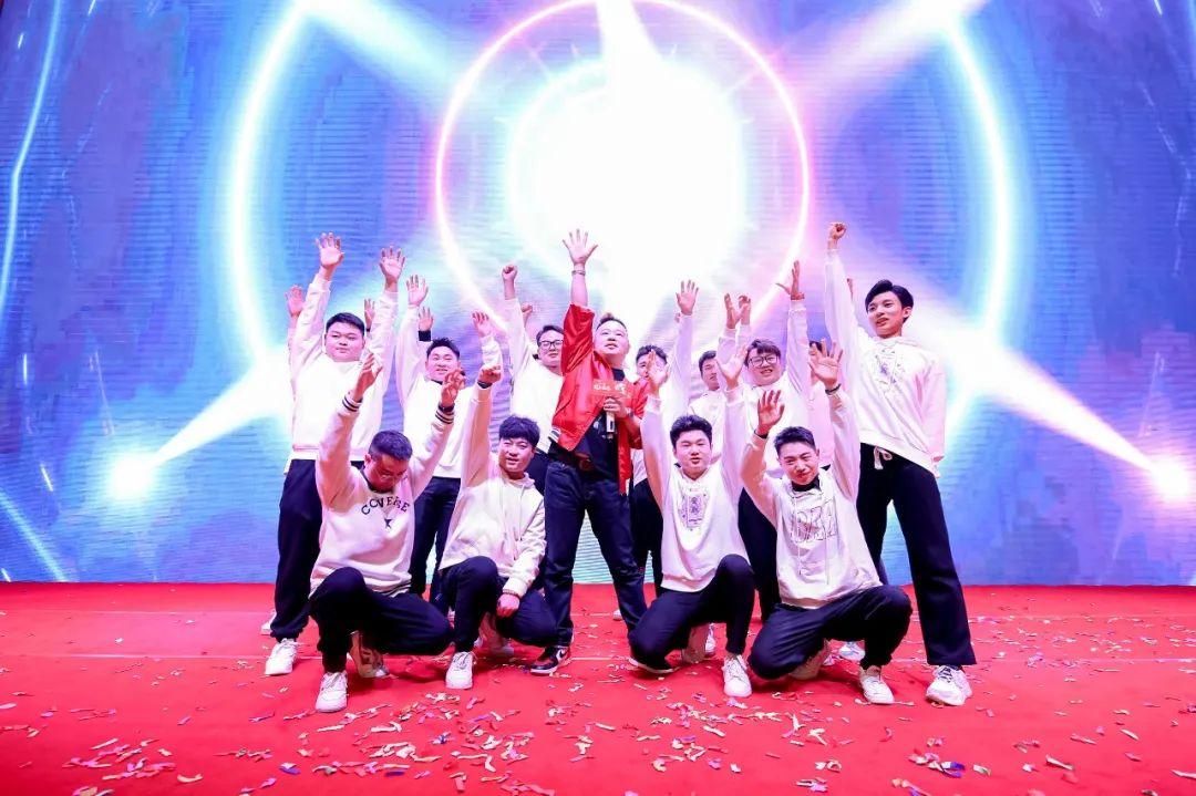 千赢国际最新版的温馨故事,爱与陪伴的力量