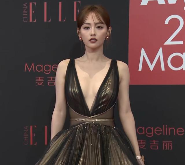 明星开放,明星开放，公众人物的透明化现象之我见