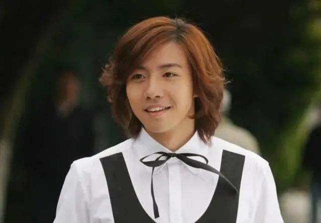 明星开放,明星开放,公众人物的透明化现象之我见