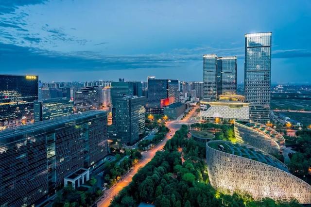 天府新区视高新项目，家的温馨与友情的绽放地