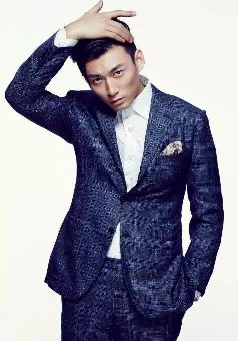 演员王翌舟，从舞台到荧屏的自信成就之路