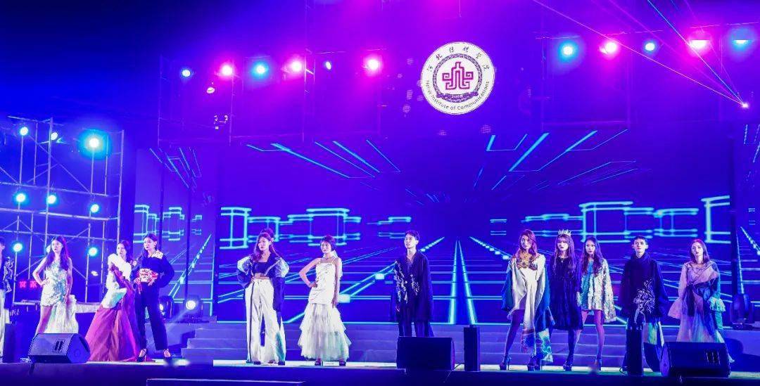 潮流舞蹈风采,舞动人生,自信闪耀的魅力瞬间