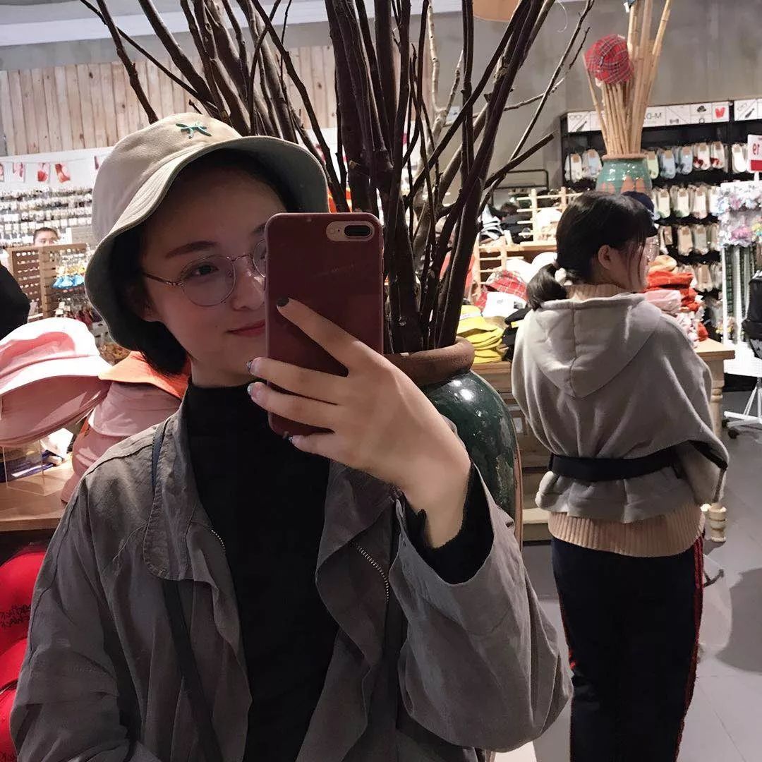 贺微演员,演艺之路的璀璨之星