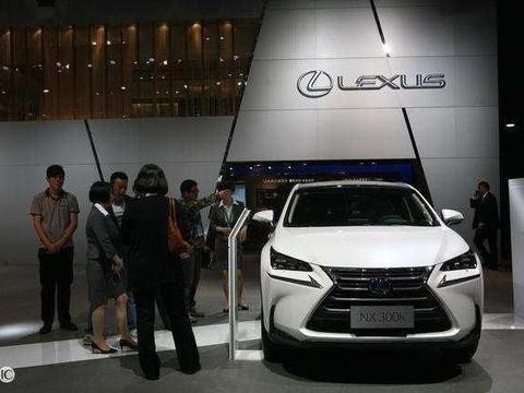 探索隐藏小店,最新快车带你领略小巷深处的独特风味