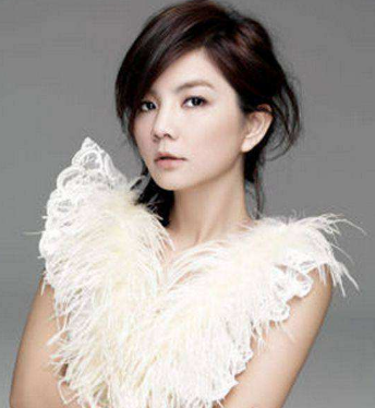 星光下的秘密，明星狐臭揭秘与香氛奇遇探秘