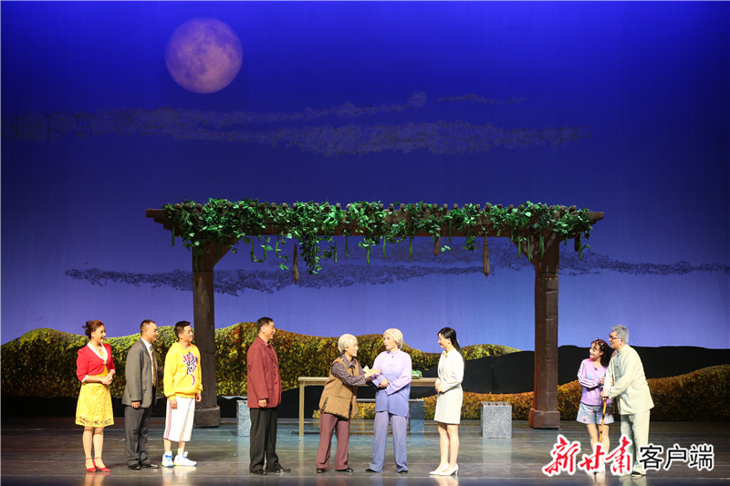 十五的月亮，科技引领重塑生活体验电视剧