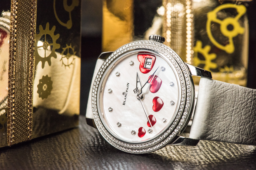 最新女性手表品牌揭秘,小巷中的时尚隐秘宝藏