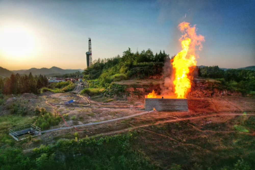 页岩气探索,自然美景的愉快旅程