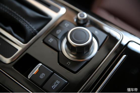 FCW资讯更新，家庭欢聚的日常趣事回顾