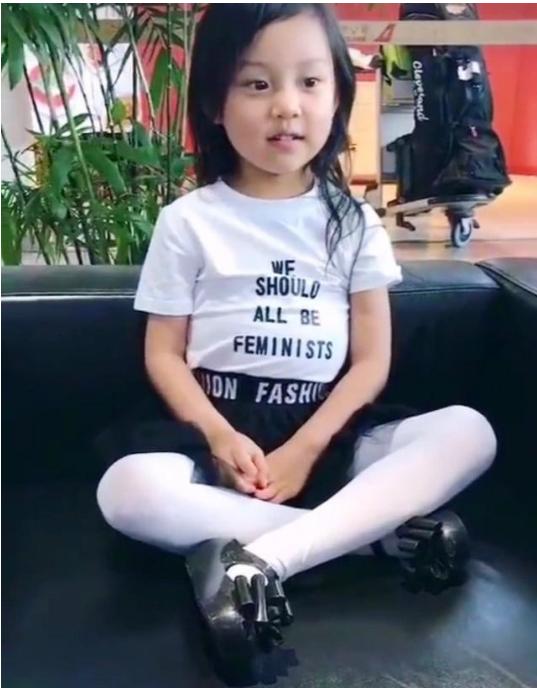 李小路女儿近照，自然美景中的探索之旅独家曝光