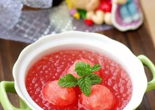 最新西瓜吃法，挑战味蕾的励志之旅，激发自信与成就感