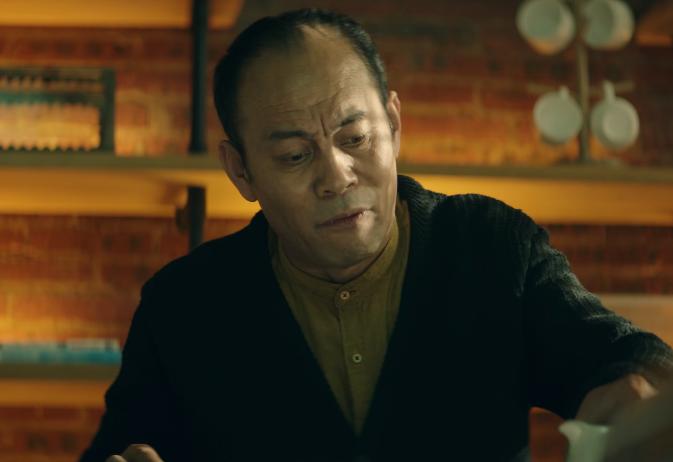 芦芳生，演艺之路的璀璨之星