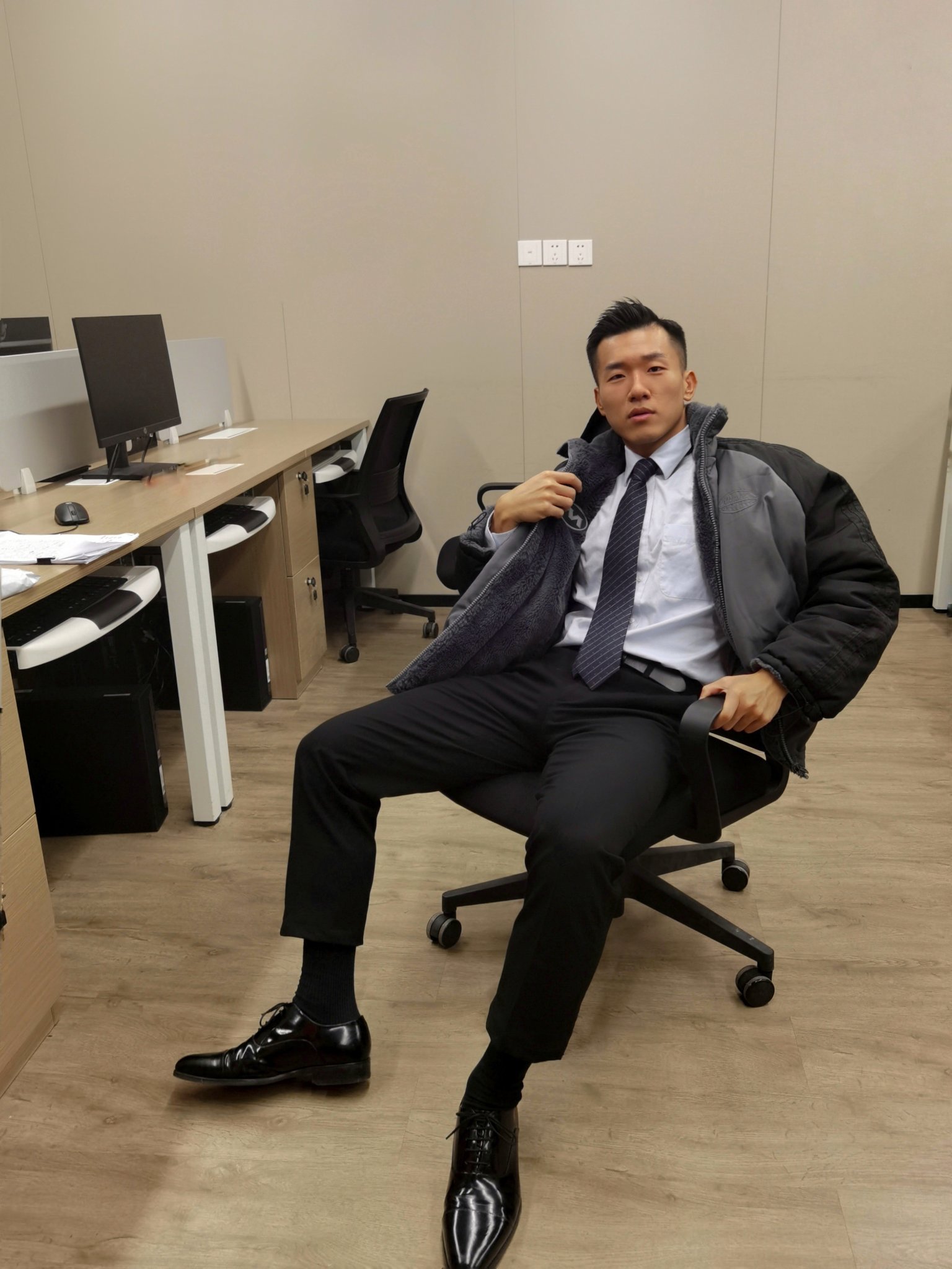 呆叔最新风采，新晋时尚偶像引领潮流新风尚