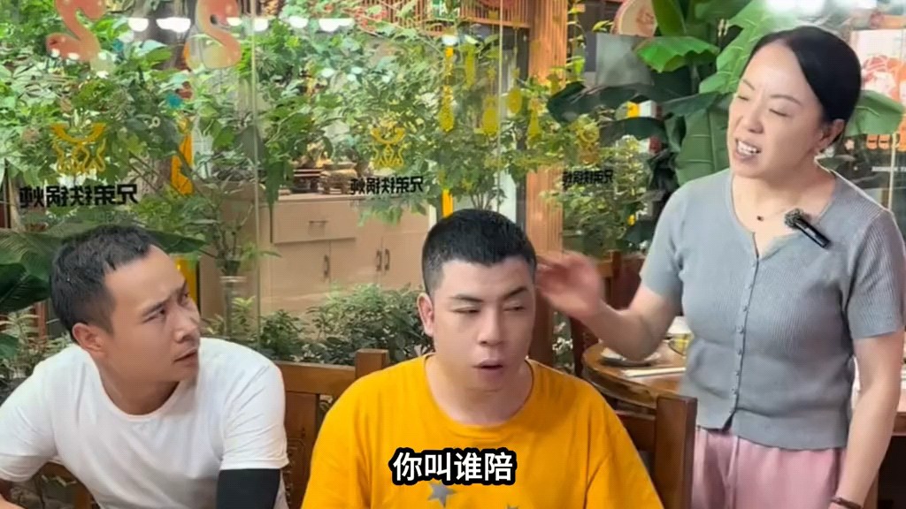 呆叔最新风采,新晋时尚偶像引领潮流新风尚