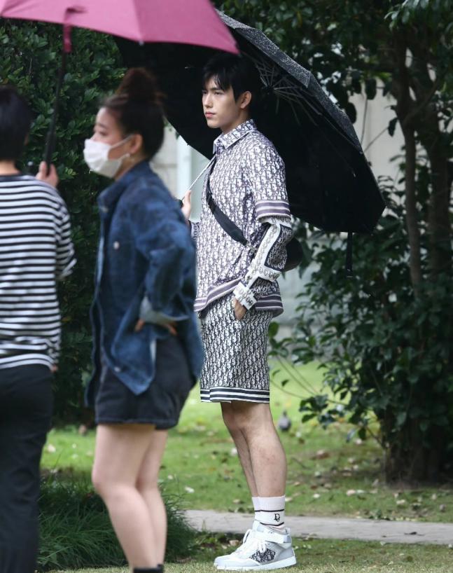 突嘴明星的独特魅力，面部特征塑造个人风采